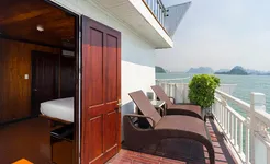 Garden Bay Legend Cruise-balcony