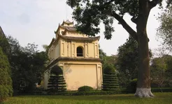 Hanoi - Hau Lau Palace in Thang Long Citadel