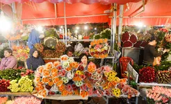 Hanoi - Quang Ba flower Market