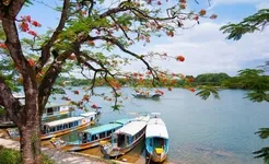 Hue - Huong River