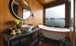 La Regina Legend Cruise -Bathroom