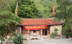 Ninh Binh - Thung La Temple