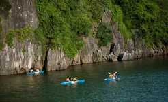 Peony Cruise - kayaking