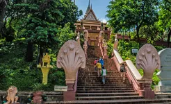 Phnom Penh - Wat Phom pagoda