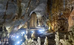 Phong Nha - Thien Duong cave