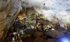 Phong Nha - Thien Duong cave