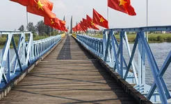 Quang Tri - Hien Luong Bridge