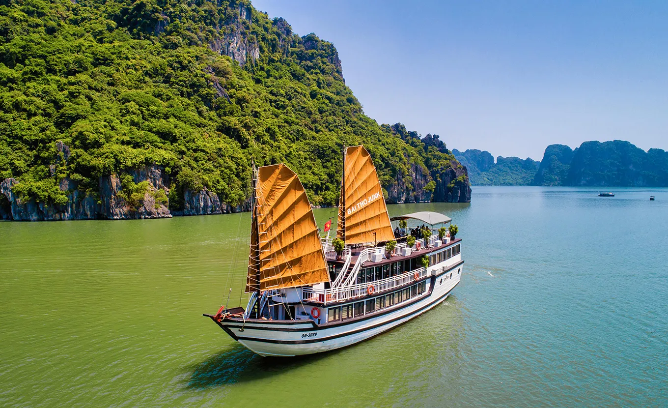 Bai Tho Cruise - Overview