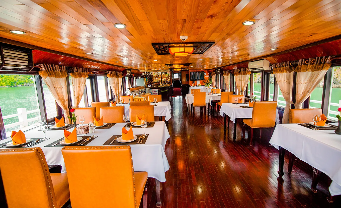 Bai Tho Cruise - Restaurant