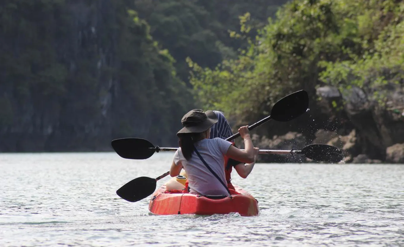 Cat Ba Legend Junk - Kayaking