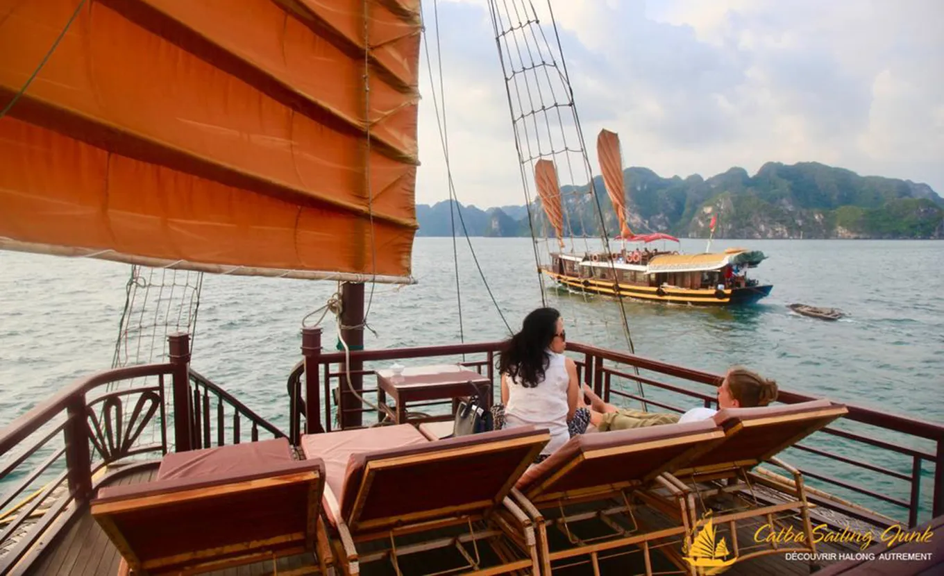 Cat Ba Legend Junk - Sundesk
