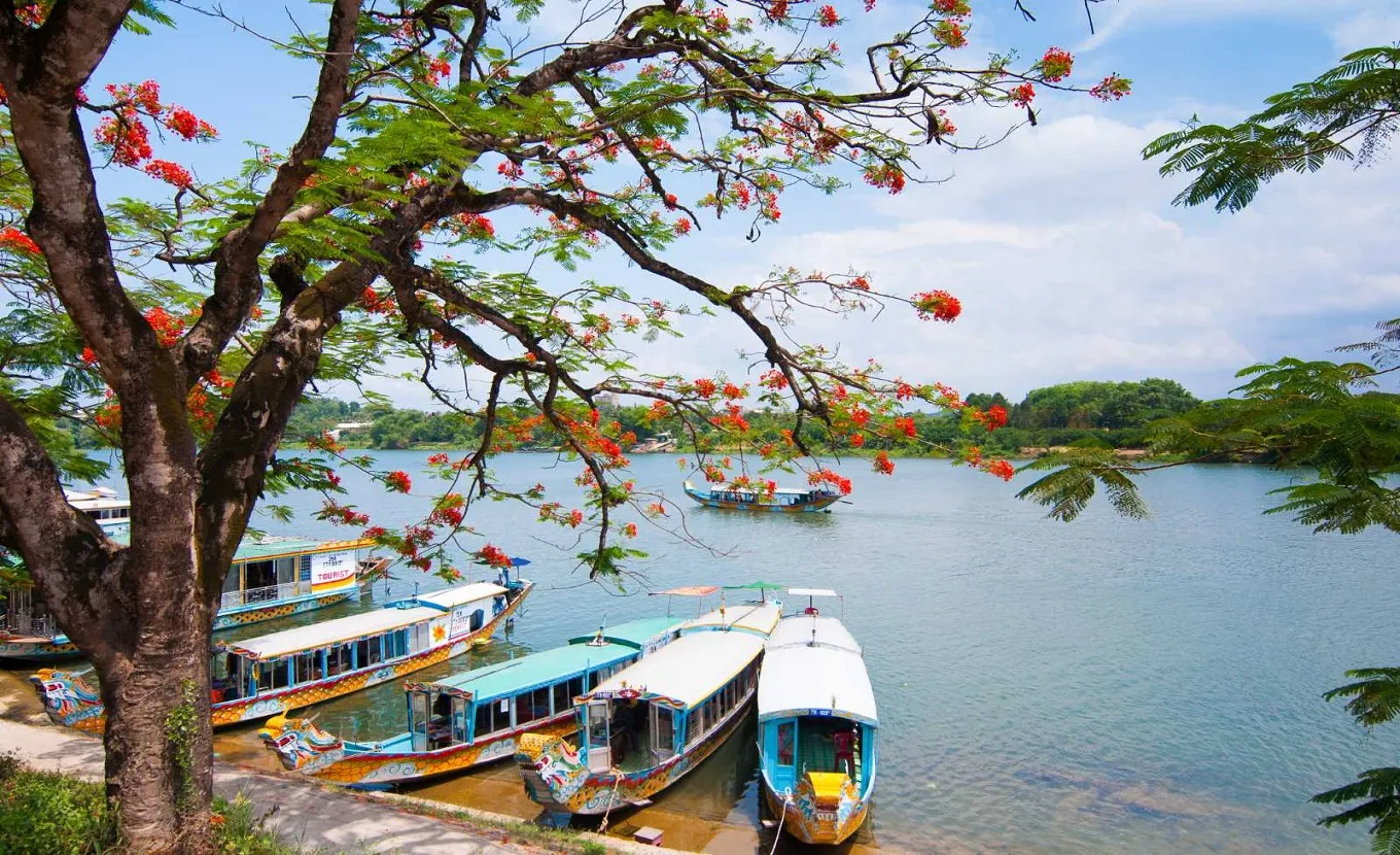 Hue - Huong River