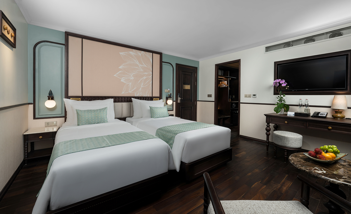 Lyra Grandeur Cruise Lan Ha Bay