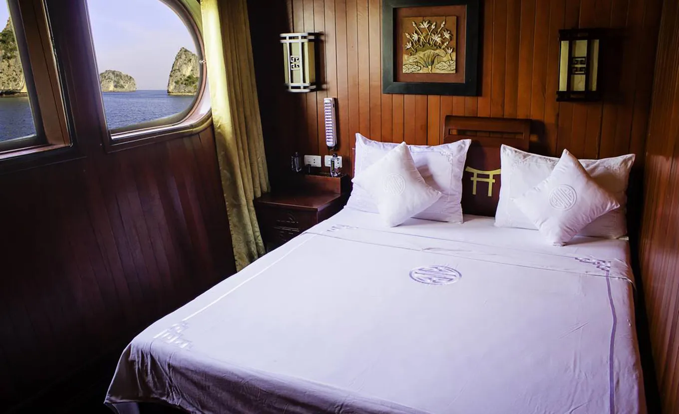 Red Dragon double cabin