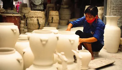 Incredibile scoperta della fattoria dei serpenti di Le Mat, del villaggio della ceramica di Bat Trang