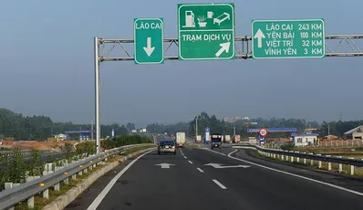 Transfer vom Flughafen Hanoi nach Sapa mit dem Privatwagen