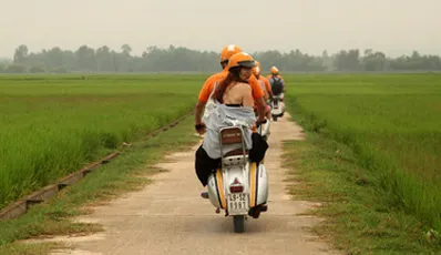 Vespa Tour: ländliche Gegend von Hanoi