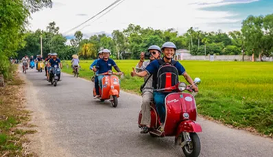 Tour in Vespa - ricche tradizioni della campagna di Hue