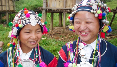 Aventure au Nord Laos: Villages, Grottes et Sentiers Cachés