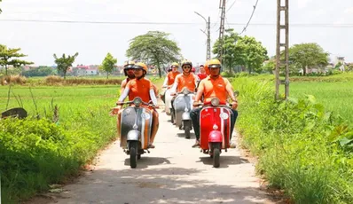 Tour della campagna rurale di Hanoi in Vespa (Tour di gruppo)
