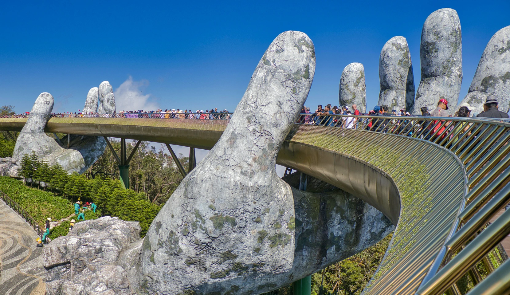 Vietnã vibrante: Da Baía de Halong à Ponte Dourada