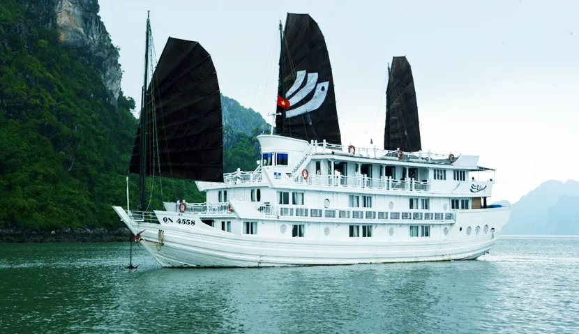 Jonque BHAYA CLASSIC | Baie d'Halong 3 jours 2 nuits