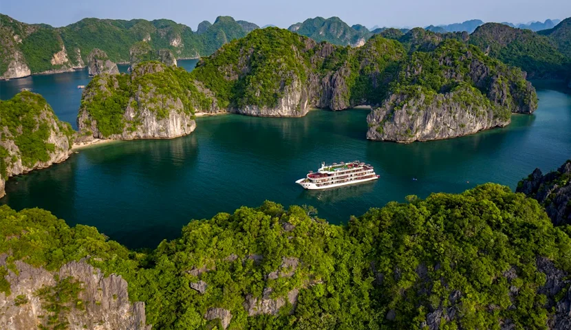 Croisière Dora : Découverte de la baie de Lan Ha 2 jours 1 nuit