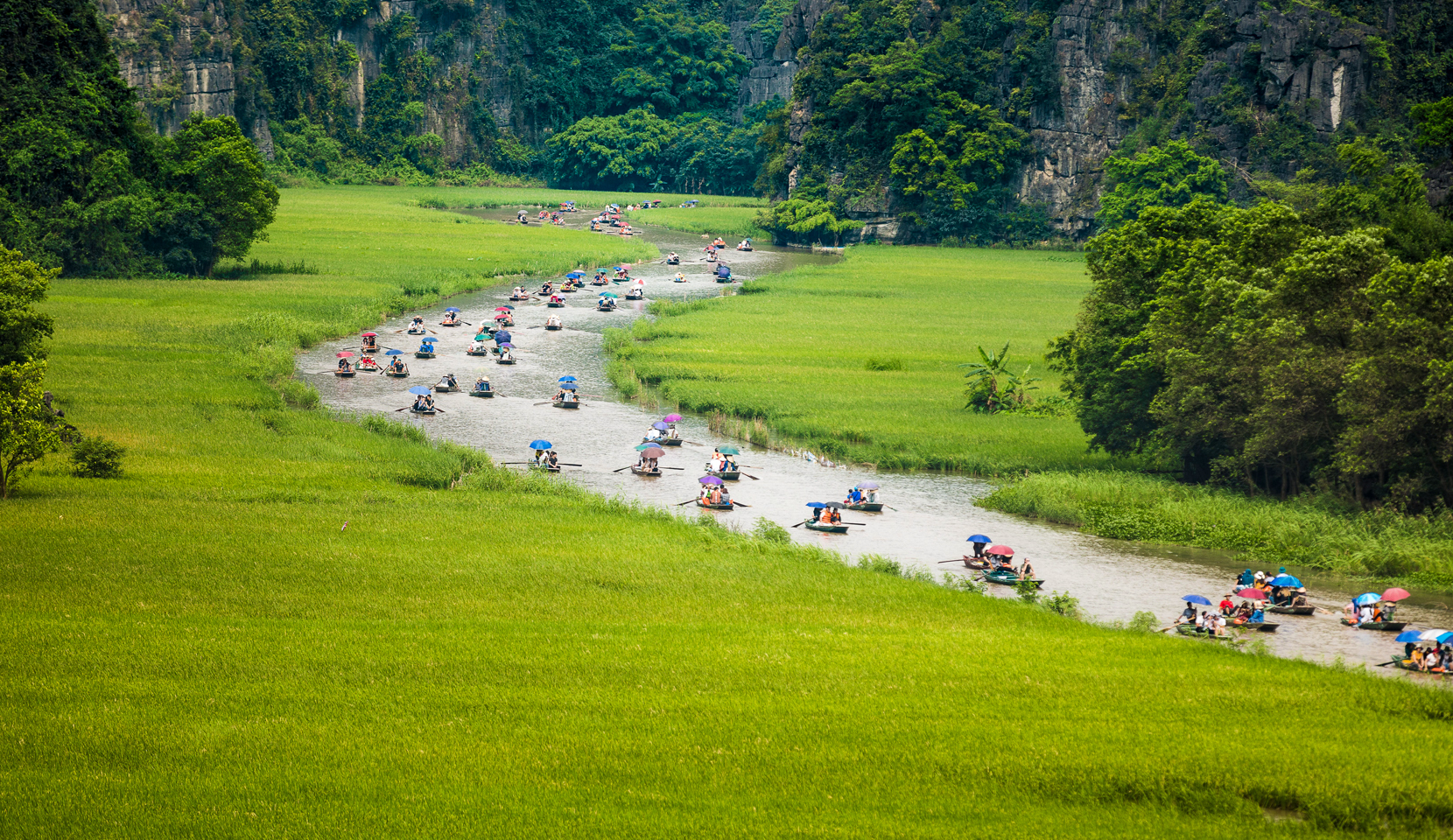 Vietnam del Nord - Paesaggi calcarei e vita locale