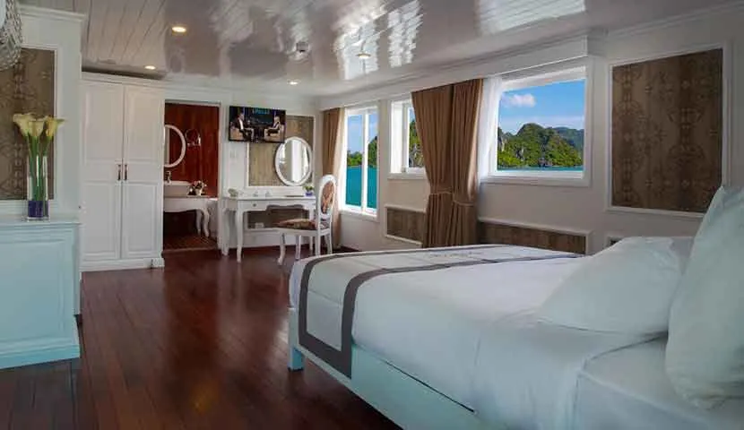 Signature Royal Cruise | Bai Tu Long Bay 3 days 2 nights